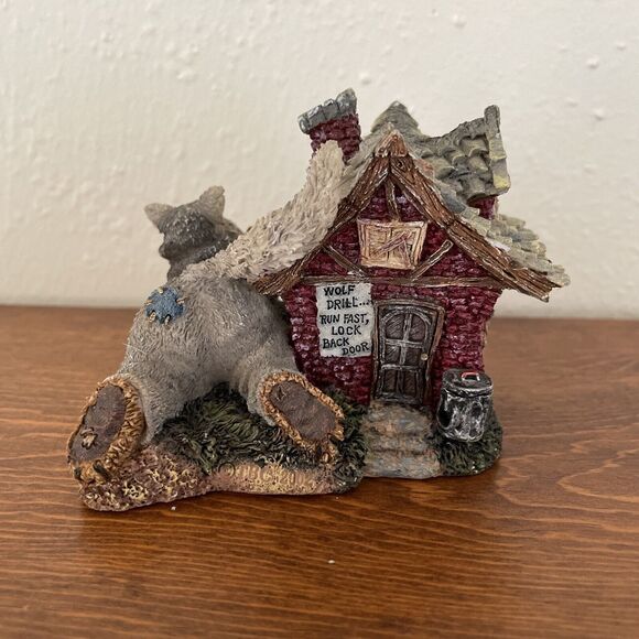 Boyds Bears "Huff P. Wolf with Bacon Porkchop Hamlet" 3 Little Pigs house #2456 - Picture 3 of 9